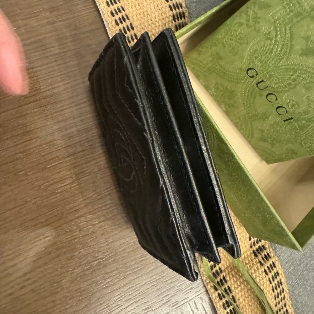 Gucci Black Chevron Leather Wallet - Picture 11 of 11